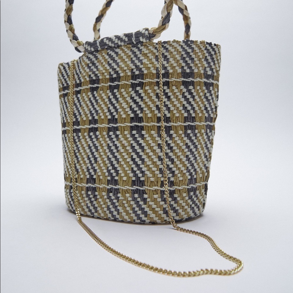 NWOT. Zara Natural Green Woven Crossbody Basket Bag with Top Handle. - Picture 3 of 13